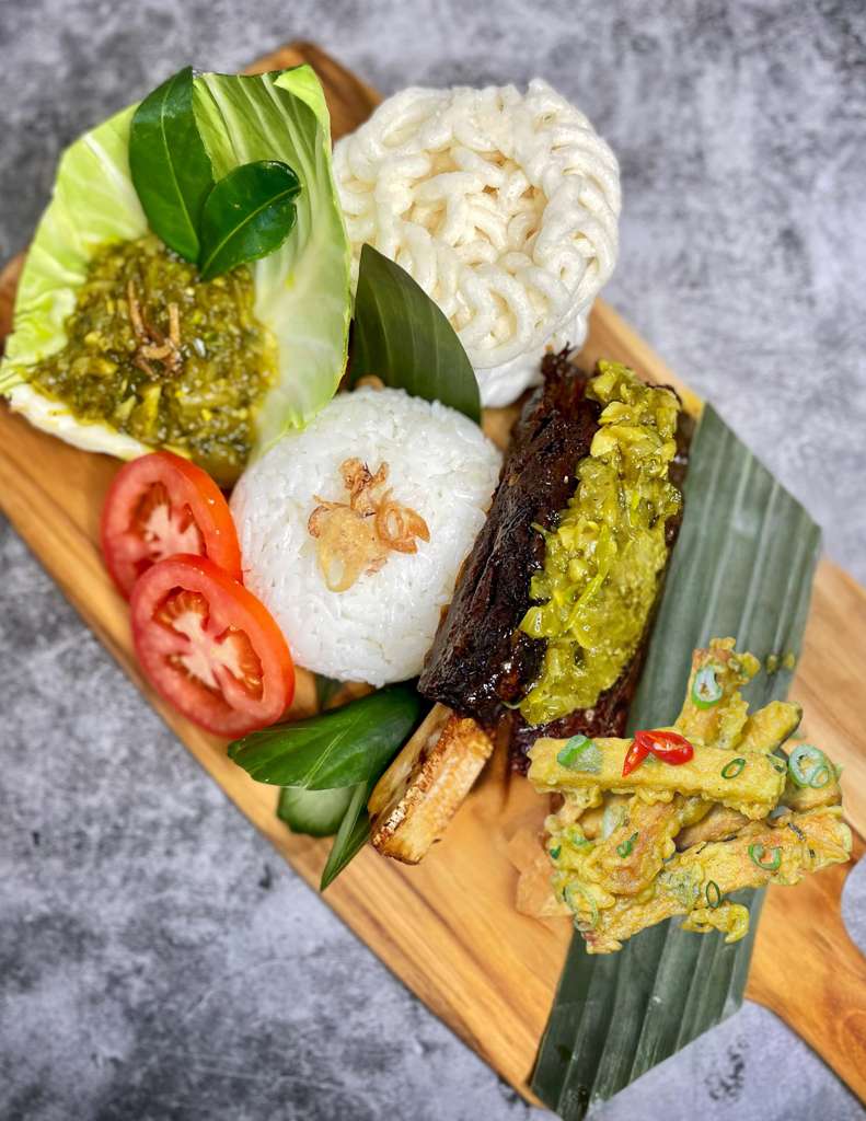 IGA BAKAR SAMBAL IJO – RICE PLATTER