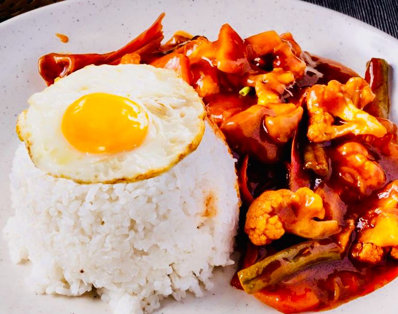 Ayam Paprik (Paprik Chicken) with Steamed Jasmine Rice & Sunnyside Fried Egg