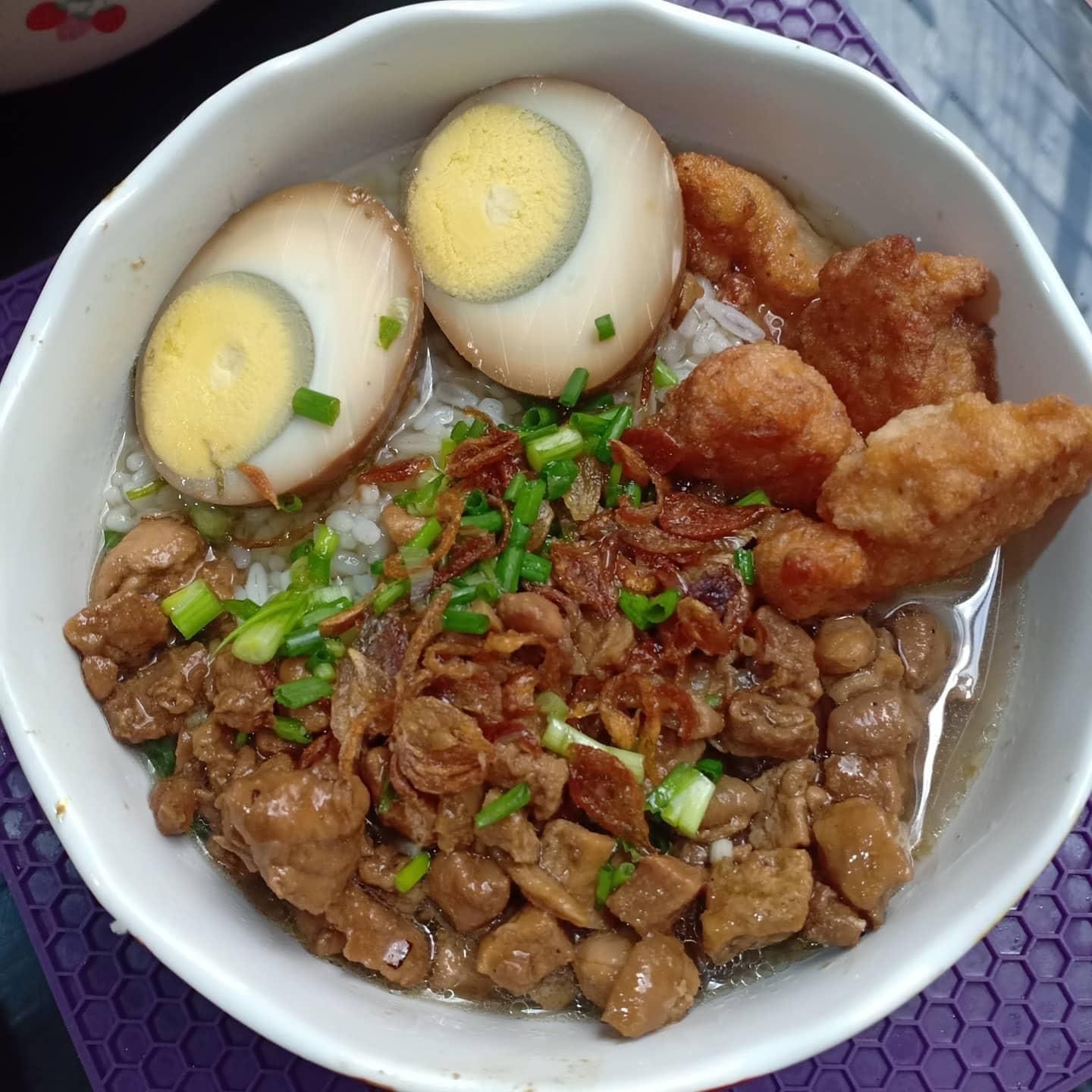 Nasi Bakmoy