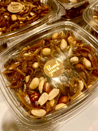 Crispy Ikan Biis with Peanut