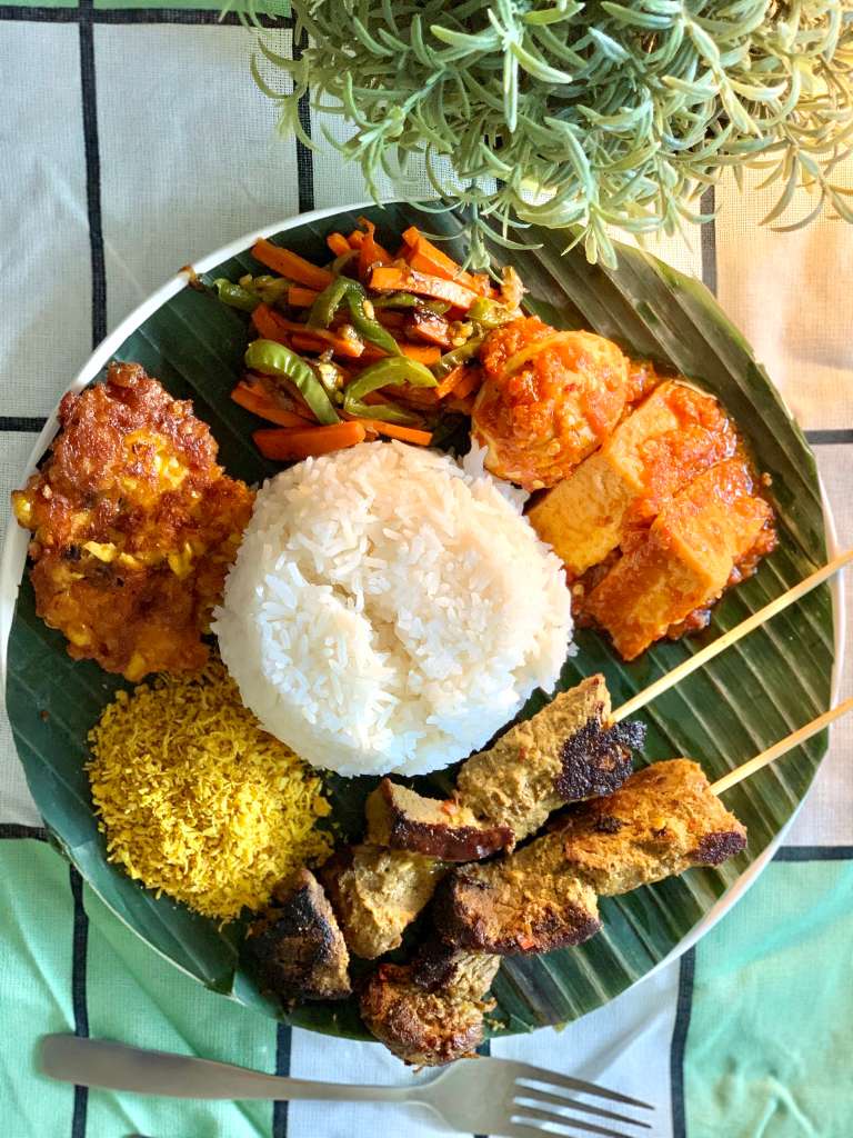 Nasi Rames Sate Komoh