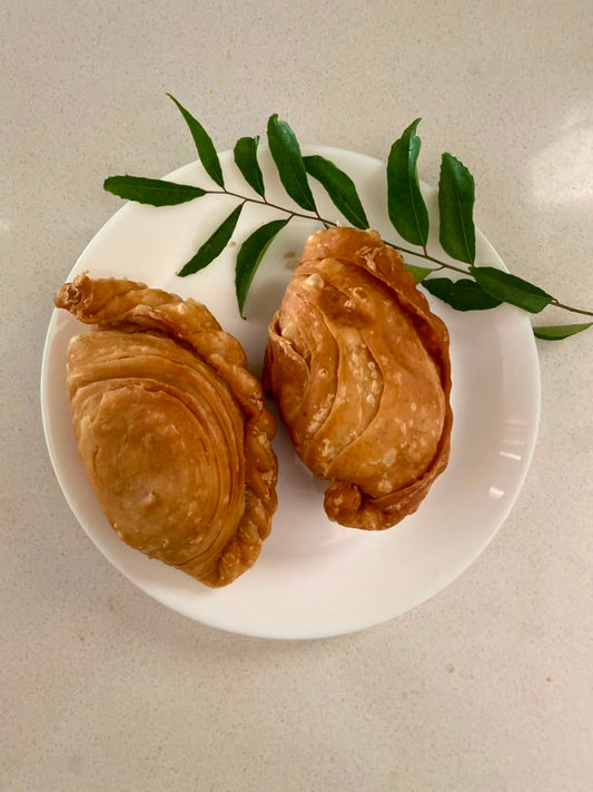 Singapore Chicken Curry Puff