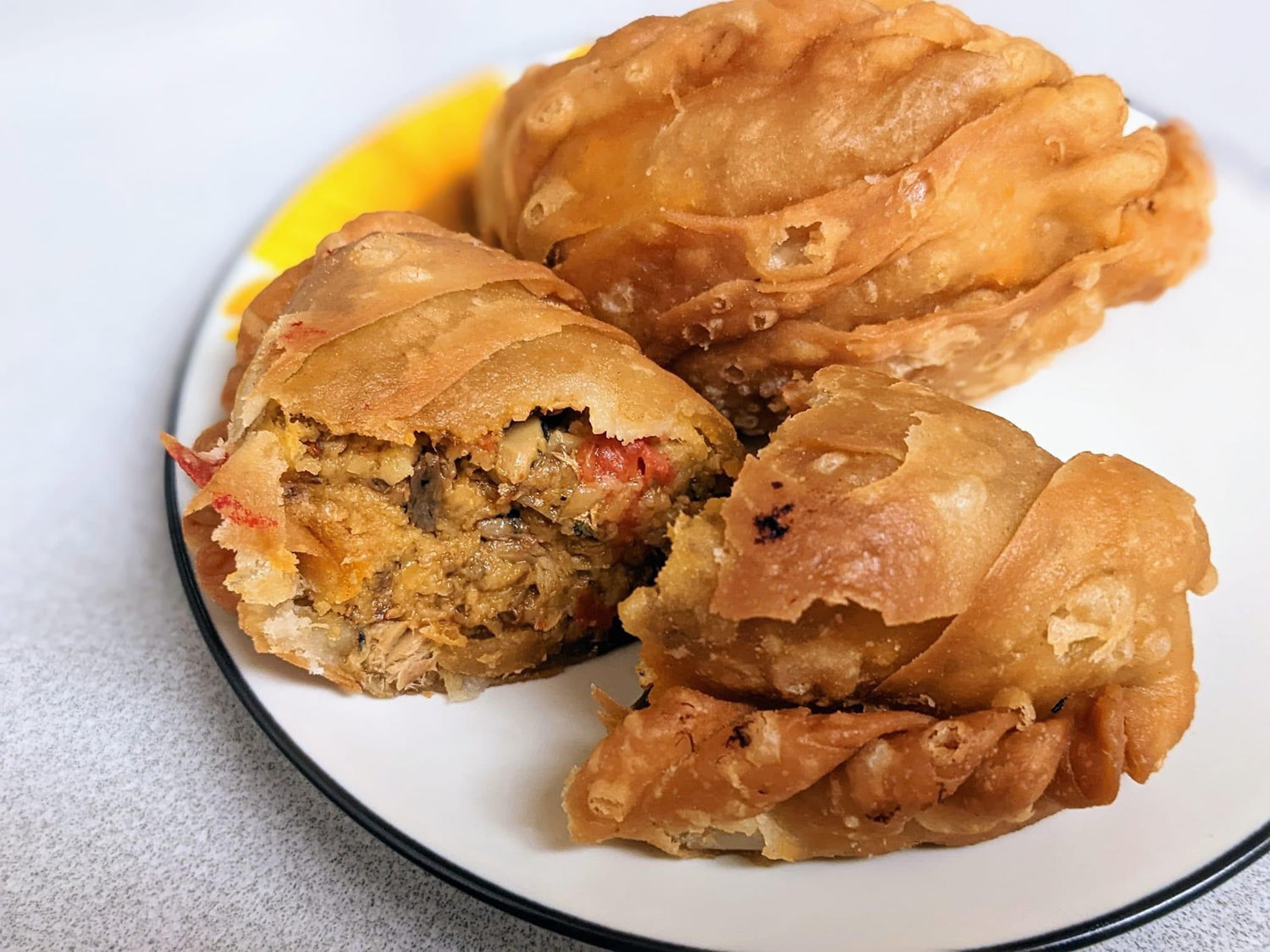 Sardine Puff (2 pcs)